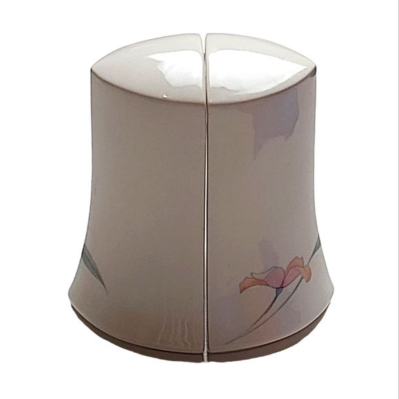 Nikko company japan porcelain salt and pepper shakers peachglow - Picture 1 of 10